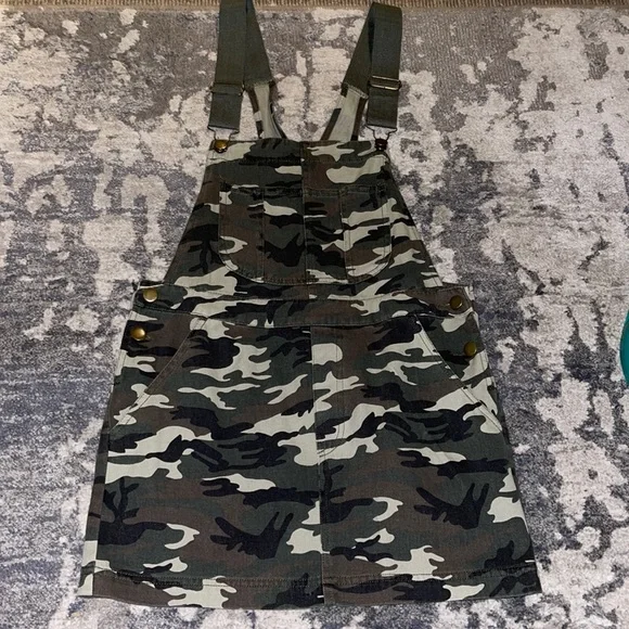 Camouflage skirt overalls